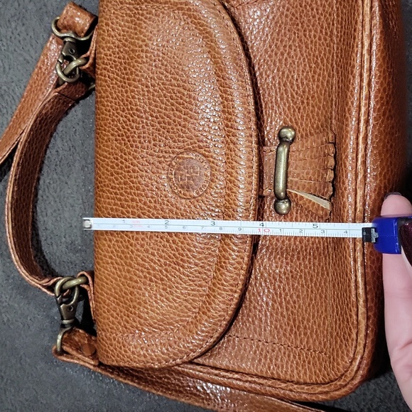 Perry Ellis Portfolio Purse - Picture 4 of 9